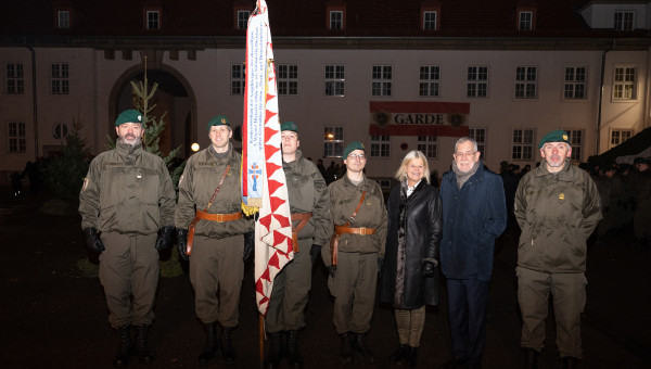 Weihnachts- und Neujahrsgrüße